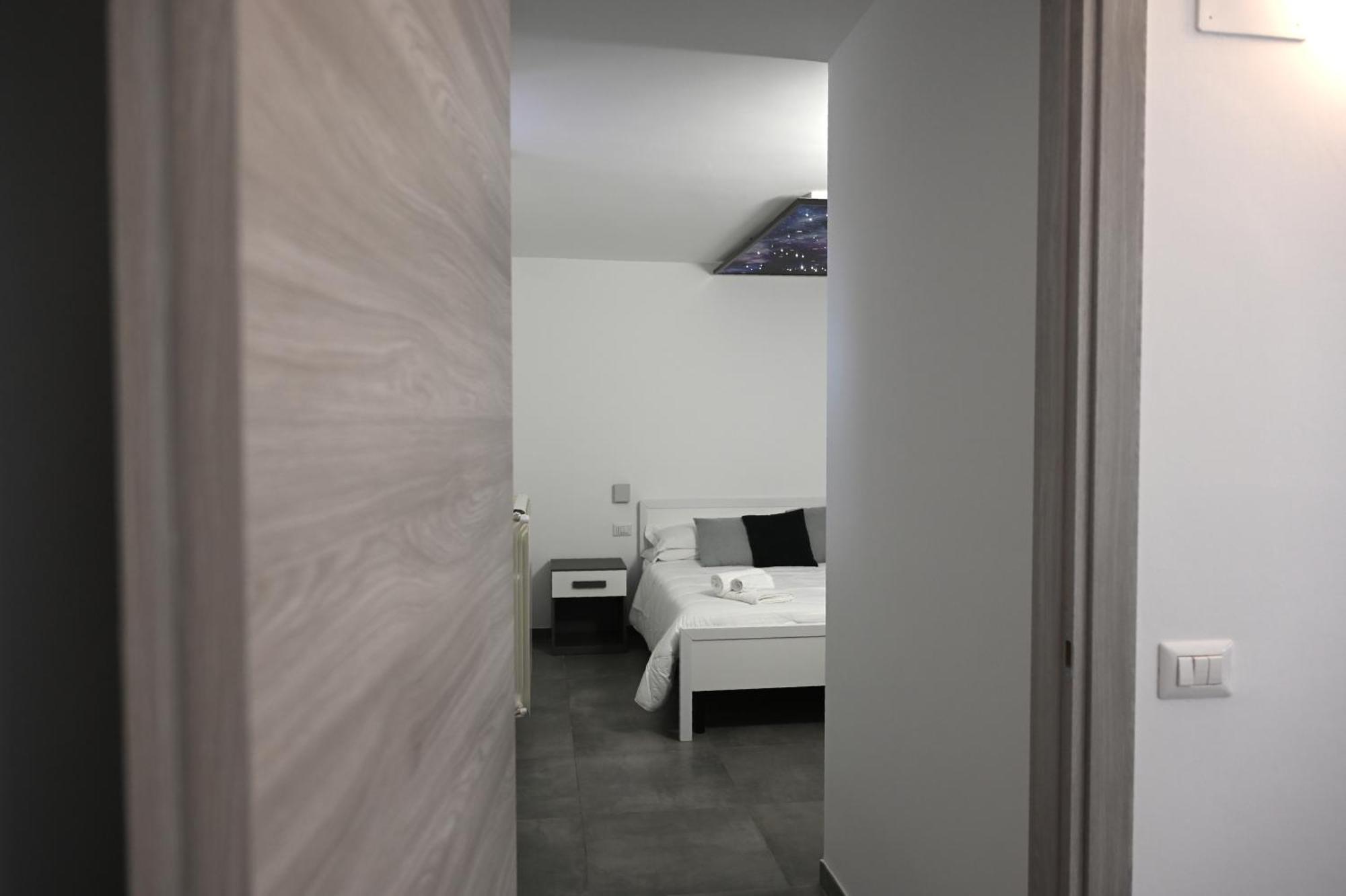 Karlin'S House Anzi - Albergo Diffuso Экстерьер фото
